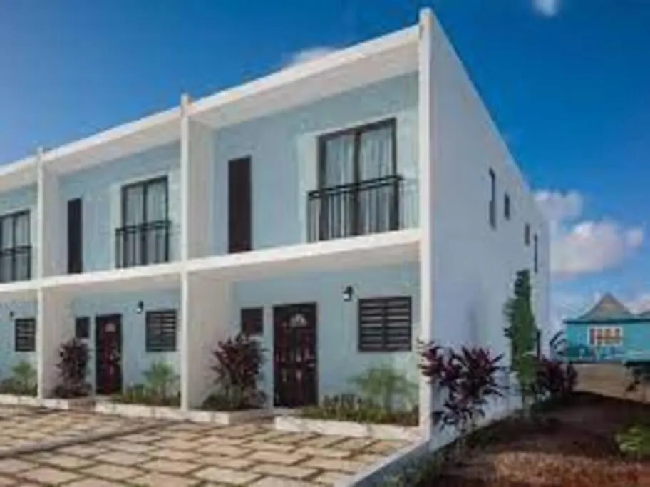 Dom wakacyjny Retreat By The Beach Lovely New 2 Bedroom Discovery Bay Jamajka