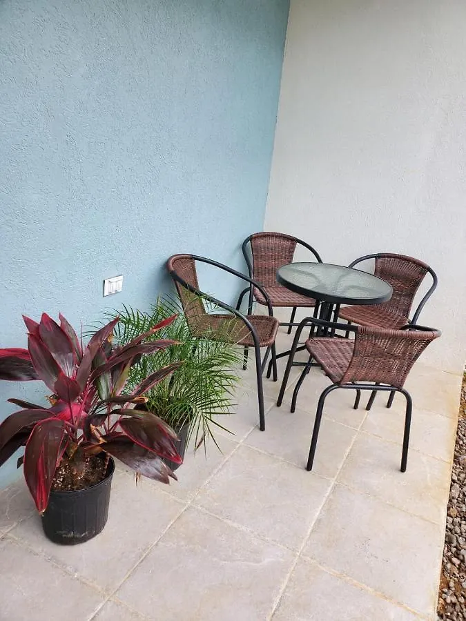 Retreat By The Beach Lovely New 2 Bedroom Discovery Bay